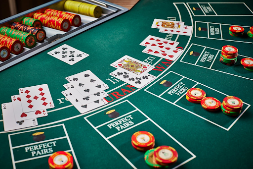 Blackjack là gì? Luật chơi Blackjack cơ bản cho người mới 